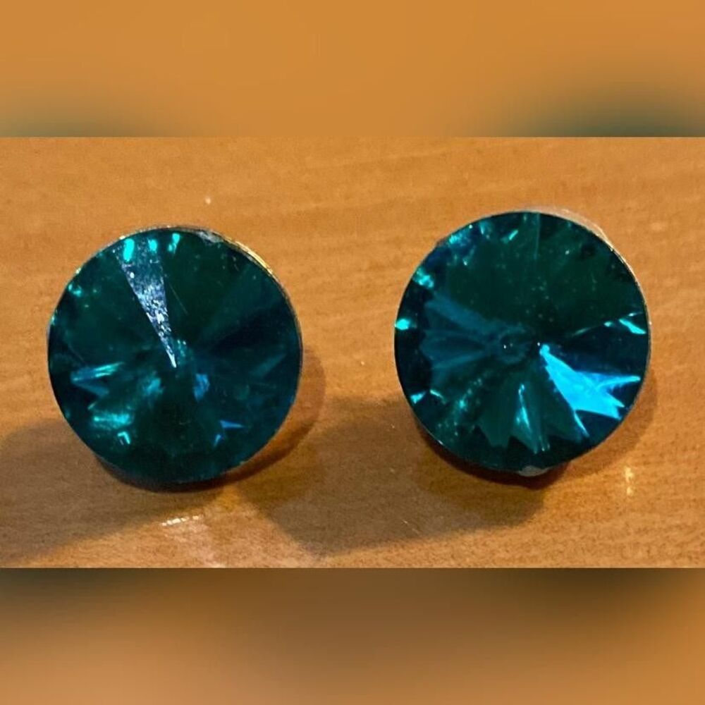 Green Glass Stud Earrings Silver Tone Round Women’s Large Jewelry 1/2"
